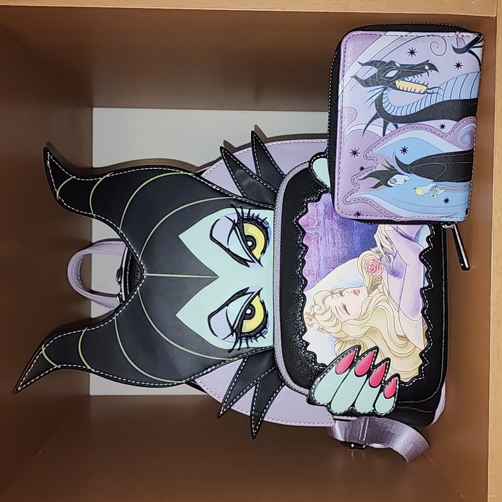Loungefly Disney Villains Scene Sleeping Beauty Maleficent Mini Backpack /wallet